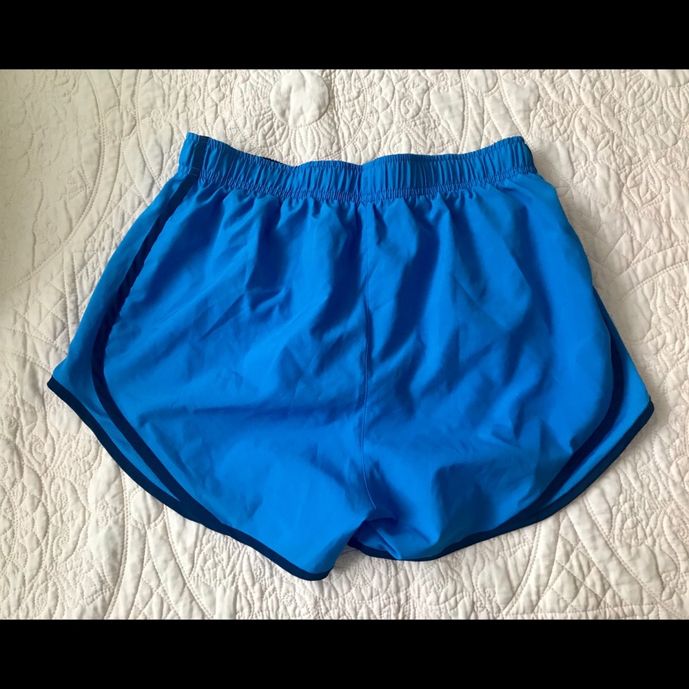 Women’s Size M Running Shorts - Picture 2 of 2